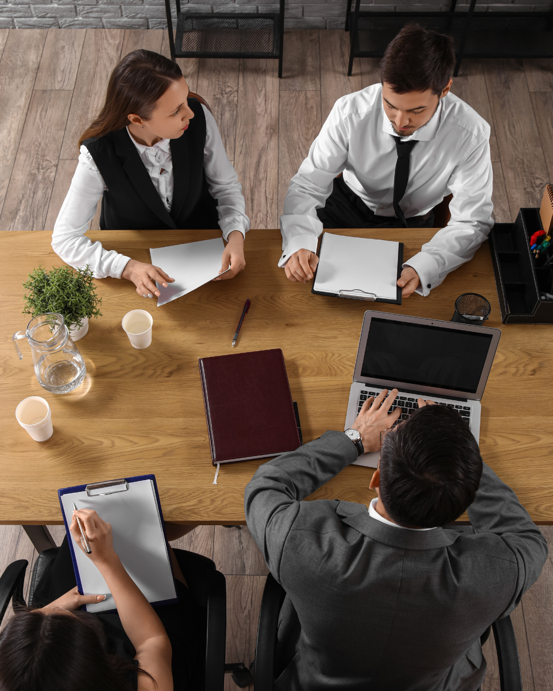 Echipa World App Recrutare